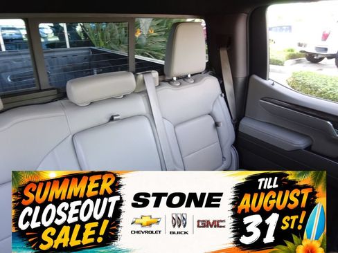 Certified 2022 Chevrolet Silverado 1500 LTZ w/ Technology Package AWD/4WD image 17