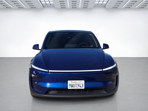 Used 2026 Tesla Model Y 2WD image 2