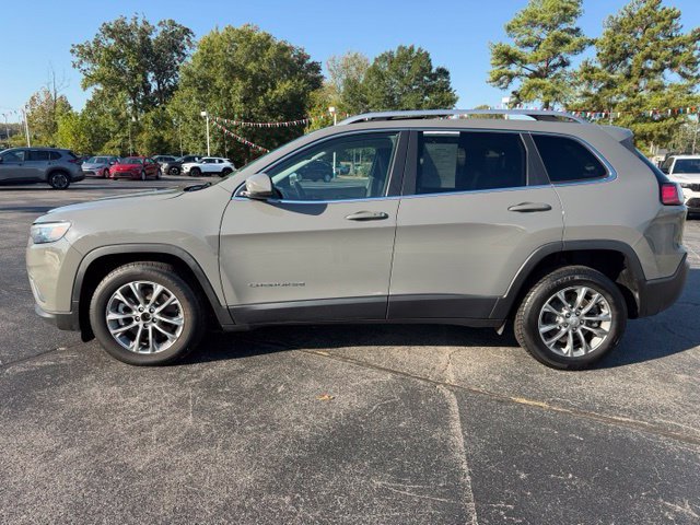 Used 2021 Jeep Cherokee Latitude Lux w/ Sun & Sound Group FWD image 9