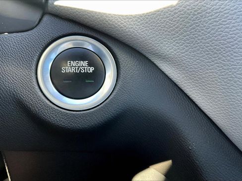 Used 2024 Chevrolet Equinox LT image 22