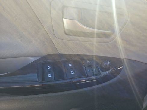 Used 2018 Toyota Sienna XLE w/ XLE Navigation Package image 7