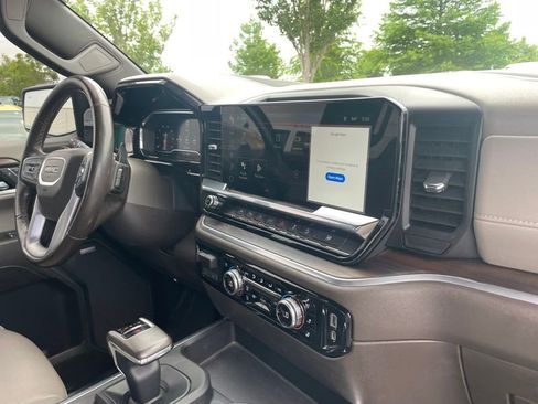 Used 2022 GMC Sierra 1500 SLT w/ SLT Premium Plus Package AWD/4WD image 29