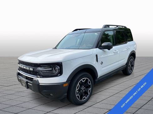 Used 2025 Ford Bronco Sport Outer Banks w/ Outer Banks Tech Package+ AWD/4WD image 3