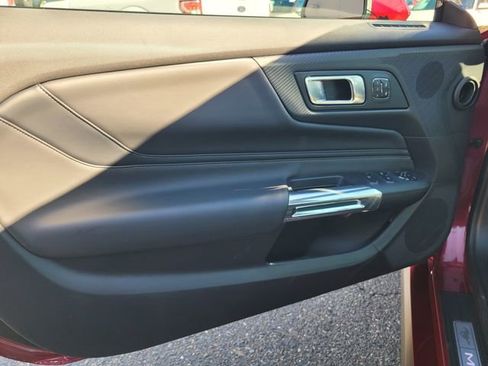 Used 2025 Ford Mustang Premium image 13