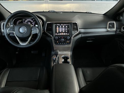 Used 2016 Jeep Grand Cherokee Limited w/ Luxury Group II image 4
