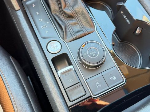 Used 2018 Volkswagen Atlas SEL Premium AWD/4WD image 22