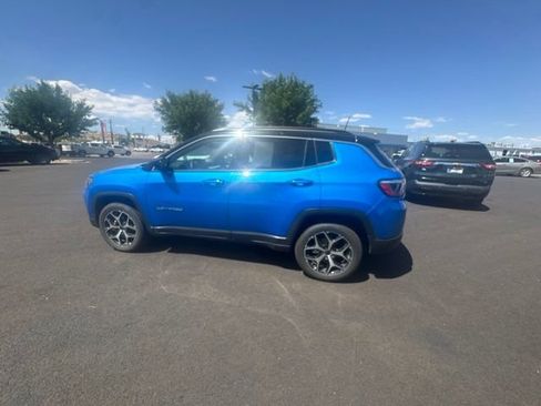 Used 2025 Jeep Compass Limited AWD/4WD image 7