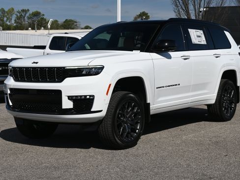 New 2025 Jeep Grand Cherokee L Summit AWD/4WD image 5