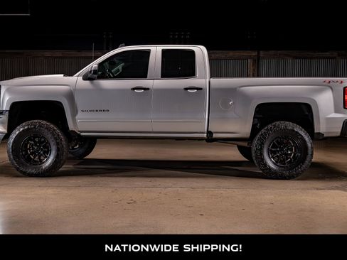 Used 2017 Chevrolet Silverado 1500 LT w/ All Star Edition image 4