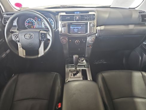 Used 2016 Toyota 4Runner SR5 AWD/4WD image 12
