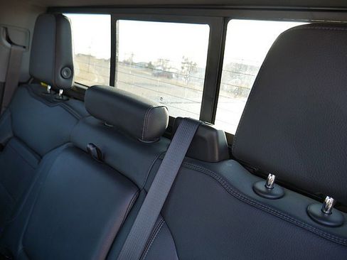 Used 2023 GMC Sierra 3500 Denali w/ Denali Ultimate Package image 17