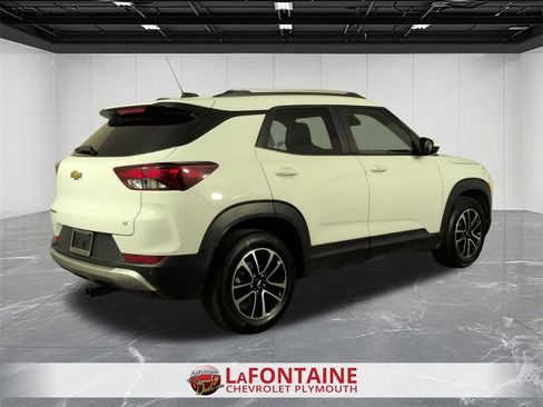 Certified 2024 Chevrolet TrailBlazer LT w/ LT Cold Weather Package image 8