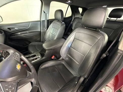 Used 2018 Chevrolet Equinox LT AWD/4WD image 16