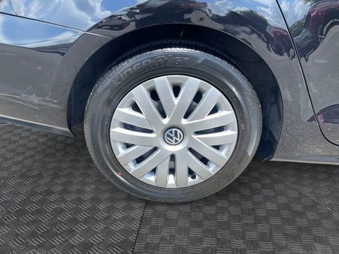 Used 2017 Volkswagen Jetta S image 33