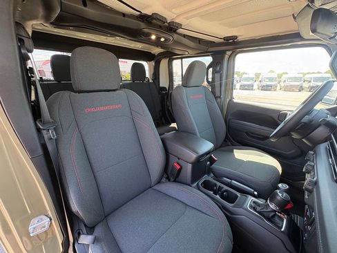 Used 2026 Jeep Gladiator Rubicon AWD/4WD image 27