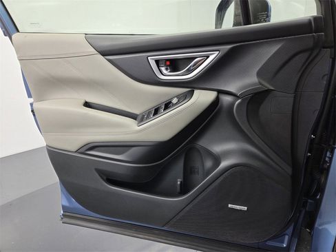 Used 2019 Subaru Forester Limited image 32