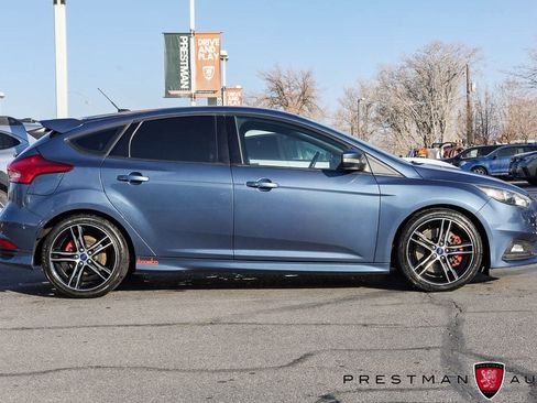 Used 2018 Ford Focus ST w/ Equipment Group 402A image 19