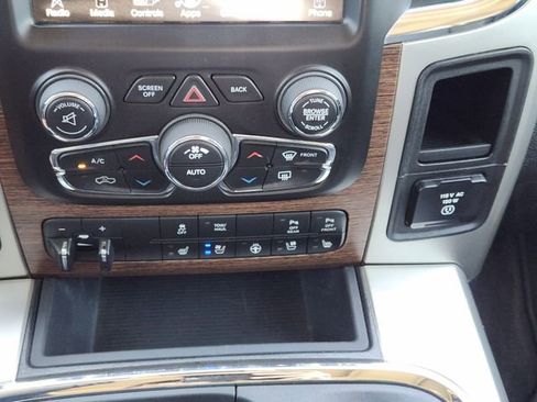 Used 2016 RAM 2500 Laramie w/ Sport Appearance Group AWD/4WD image 19