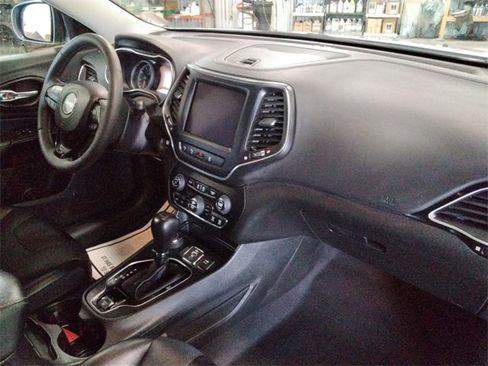 Used 2023 Jeep Cherokee Altitude Lux image 21