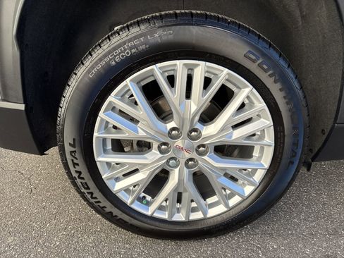 Used 2024 GMC Acadia Elevation w/ Luxury Package image 8