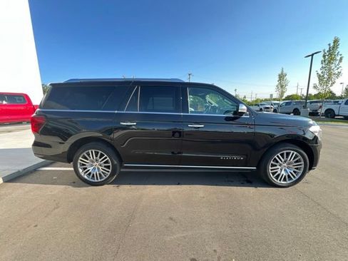 Used 2023 Ford Expedition Max Platinum AWD/4WD image 4