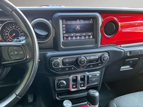 Used 2021 Jeep Wrangler Sport AWD/4WD image 10