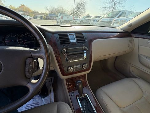 Used 2007 Cadillac DTS Luxury I w/ Trunk Convenience Package image 13