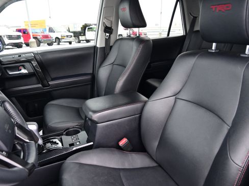 Used 2022 Toyota 4Runner TRD Off-Road Premium image 27