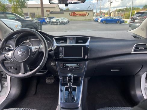 Used 2019 Nissan Sentra SR image 28