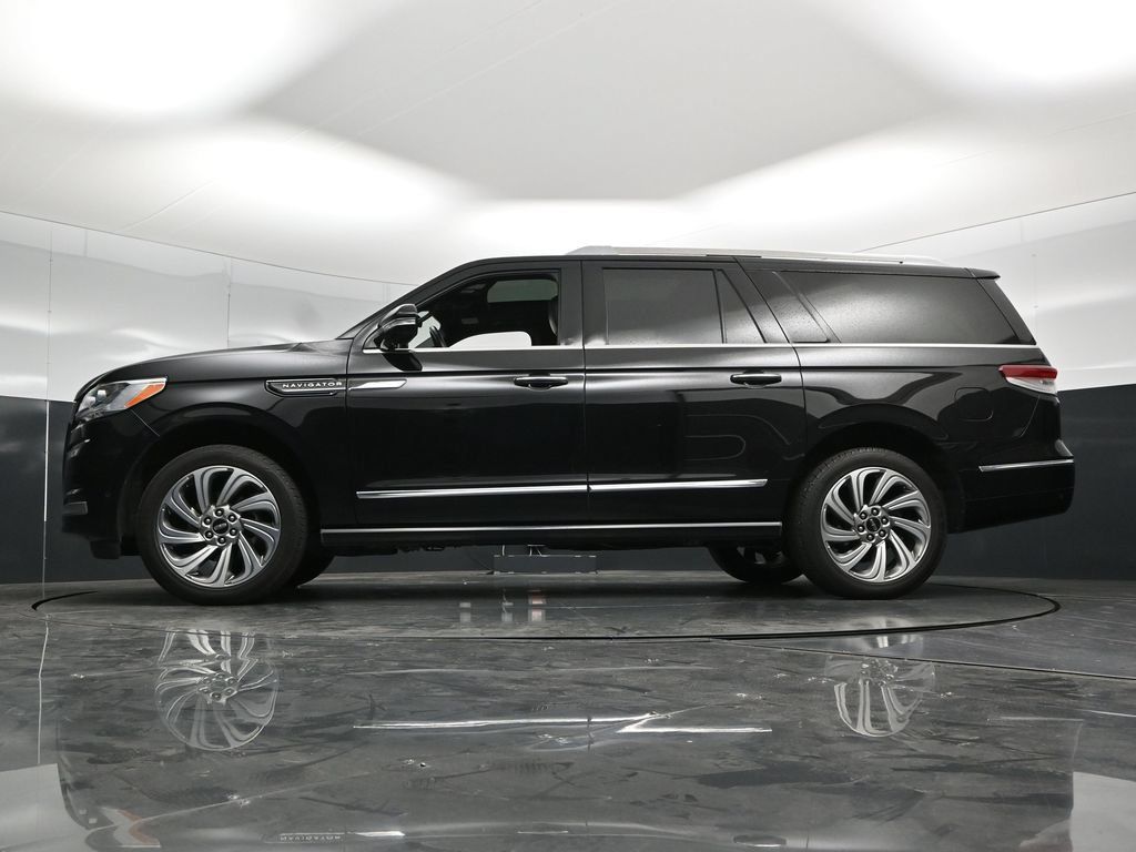 Used 2022 Lincoln Navigator L Reserve AWD/4WD image 65