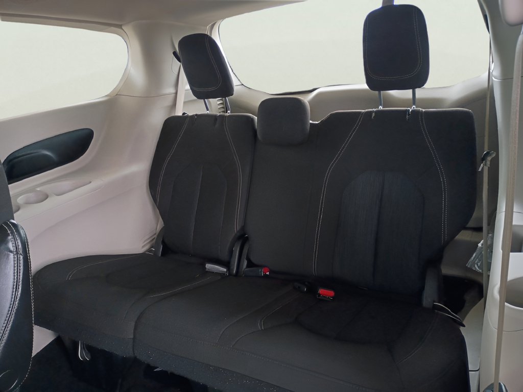 Used 2023 Chrysler Voyager LX FWD image 35
