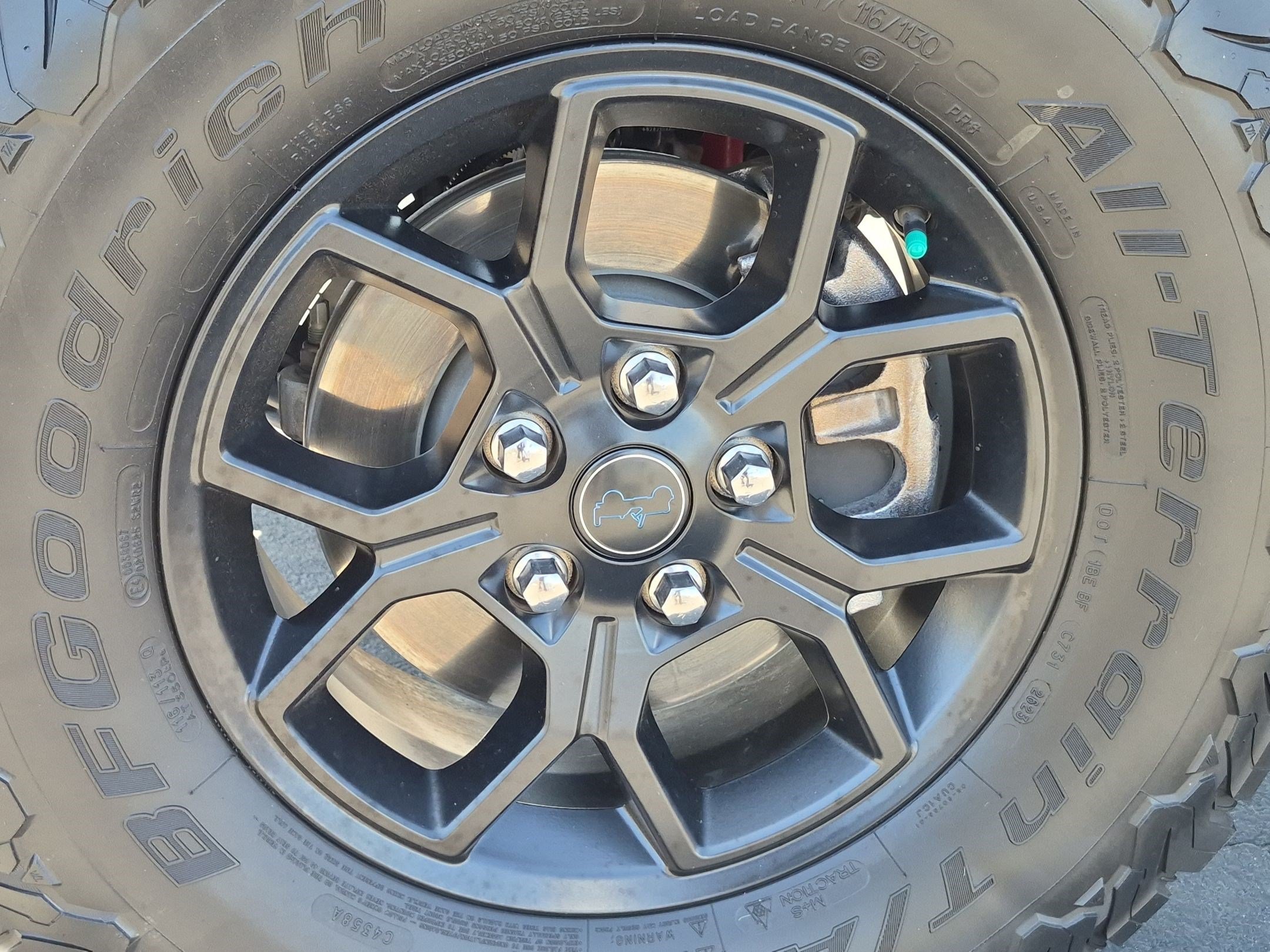Used 2024 Jeep Wrangler Unlimited AWD/4WD image 13