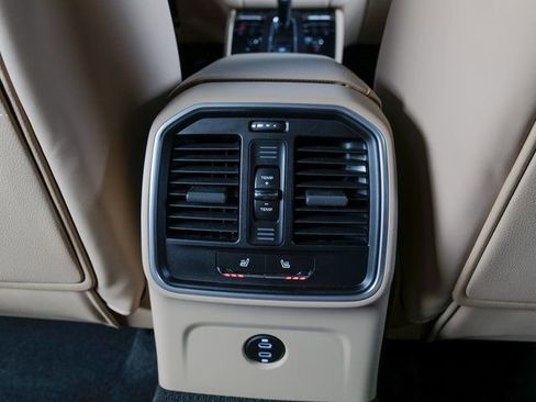 Certified 2026 Porsche Macan image 25