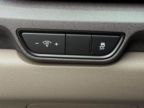 New 2026 Kia Carnival SX FWD image 22
