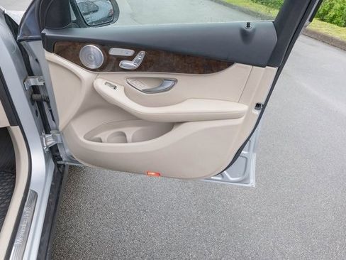 Used 2019 Mercedes-Benz GLC 300 4MATIC Coupe image 20