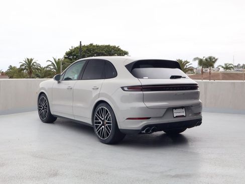 New 2026 Porsche Cayenne S AWD/4WD image 3