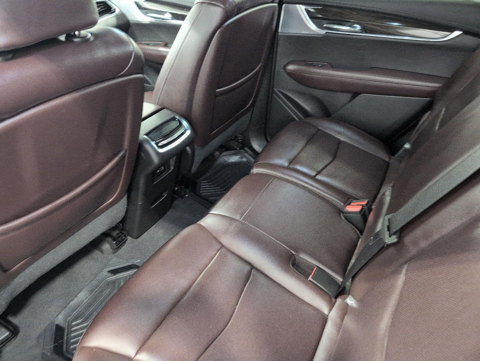 Used 2022 Cadillac XT6 Premium Luxury w/ Technology Package AWD/4WD image 21