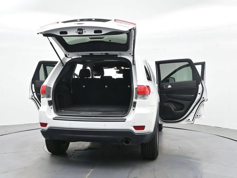 Used 2017 Jeep Grand Cherokee Laredo AWD/4WD image 41