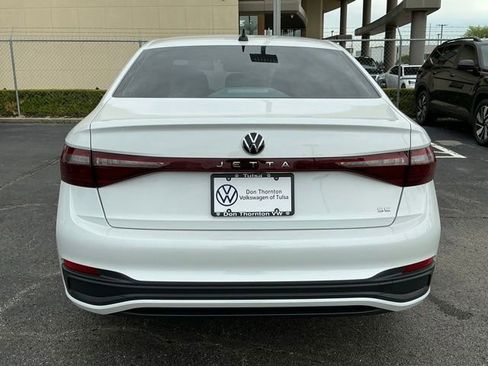 New 2026 Volkswagen Jetta SE FWD image 4