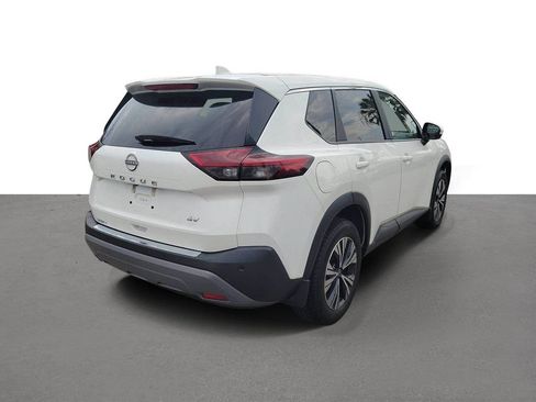 Certified 2023 Nissan Rogue SV FWD image 3