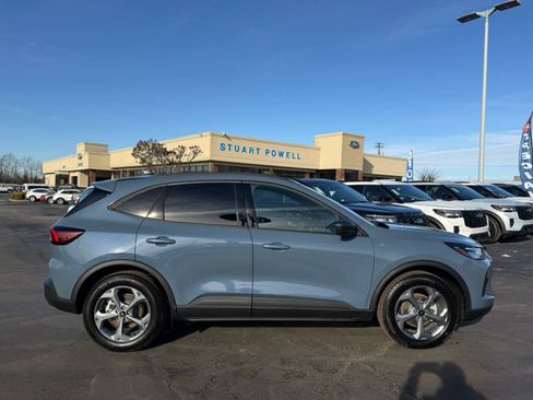 New 2025 Ford Escape ST-Line w/ Equipment Group 301A image 17