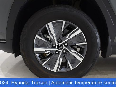 Used 2024 Hyundai Tucson Blue AWD/4WD image 7