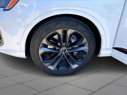 Used 2025 Audi Q7 3.0T Prestige image 9