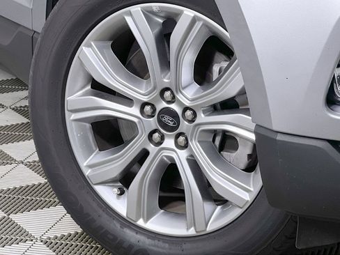 Used 2024 Ford Edge Titanium image 12