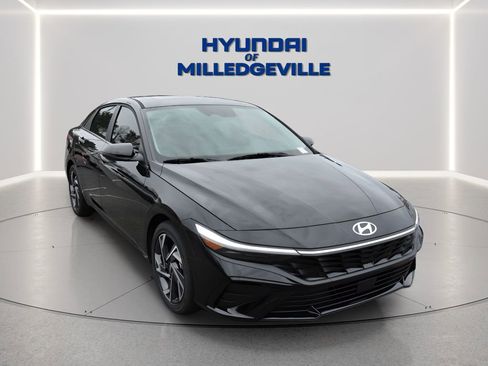New 2026 Hyundai Elantra Limited FWD image 6