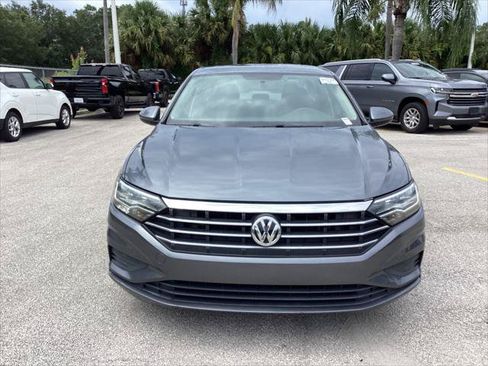 Used 2020 Volkswagen Jetta S w/ Driver Assistance Package FWD image 2