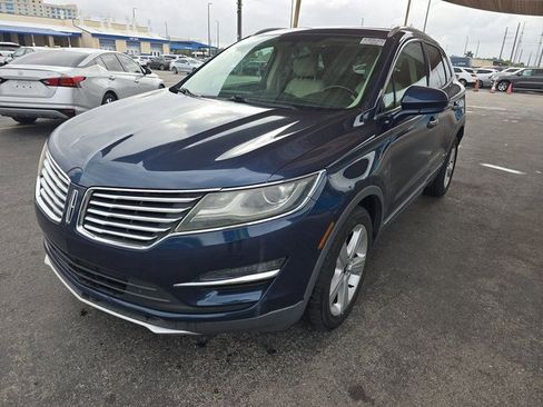 Used 2017 Lincoln MKC Premiere image 1