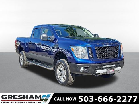 Used 2019 Nissan Titan SV AWD/4WD image 1