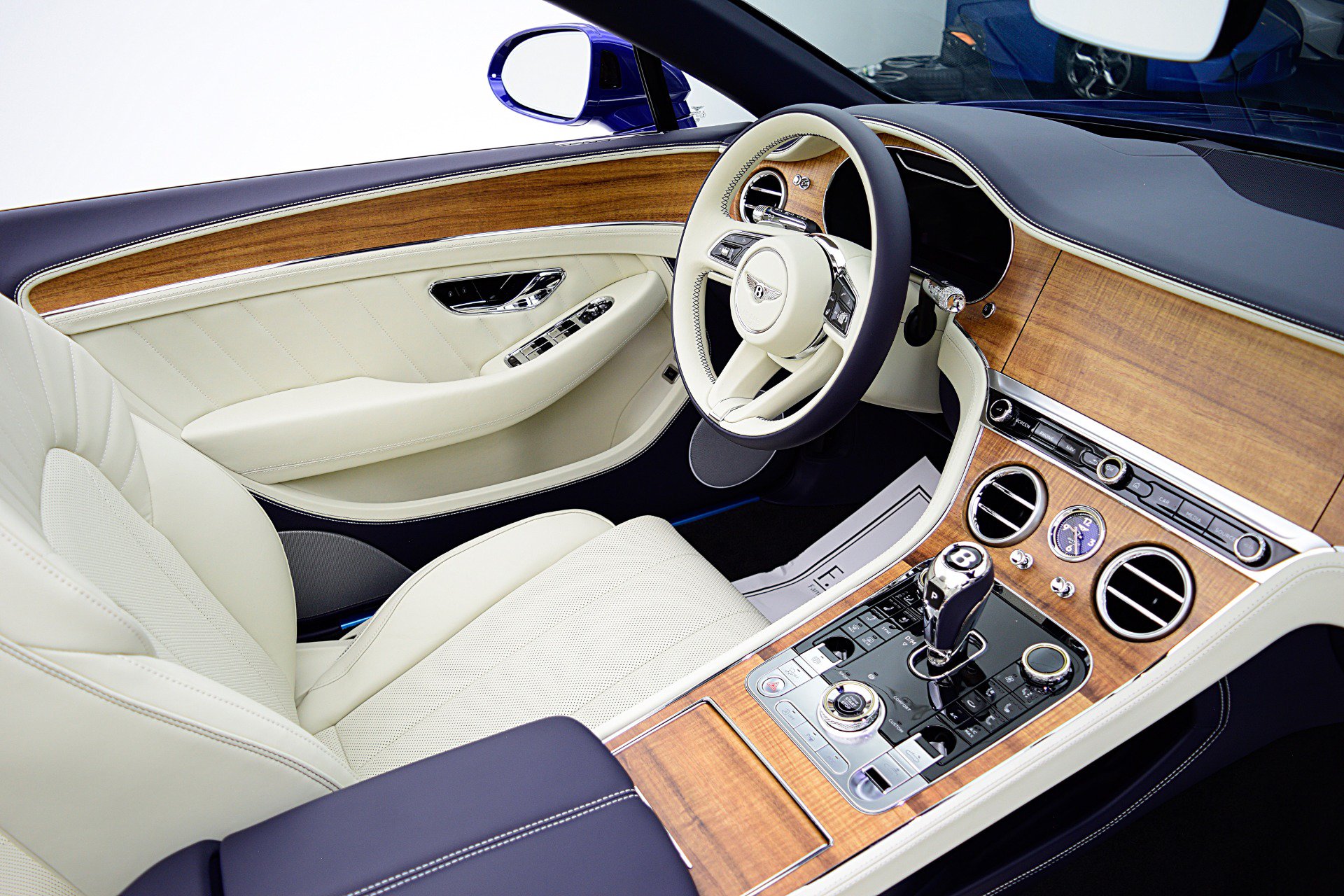 Used 2024 Bentley Continental GT AWD/4WD image 42