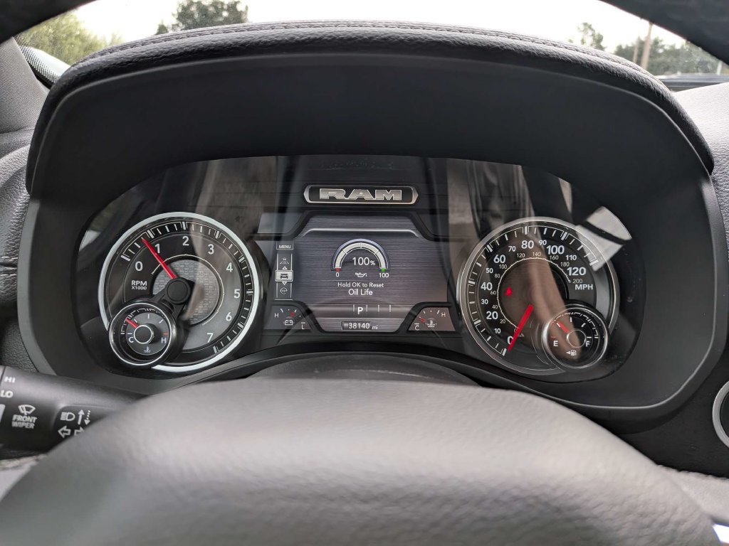 Used 2025 RAM 1500 Laramie AWD/4WD image 27